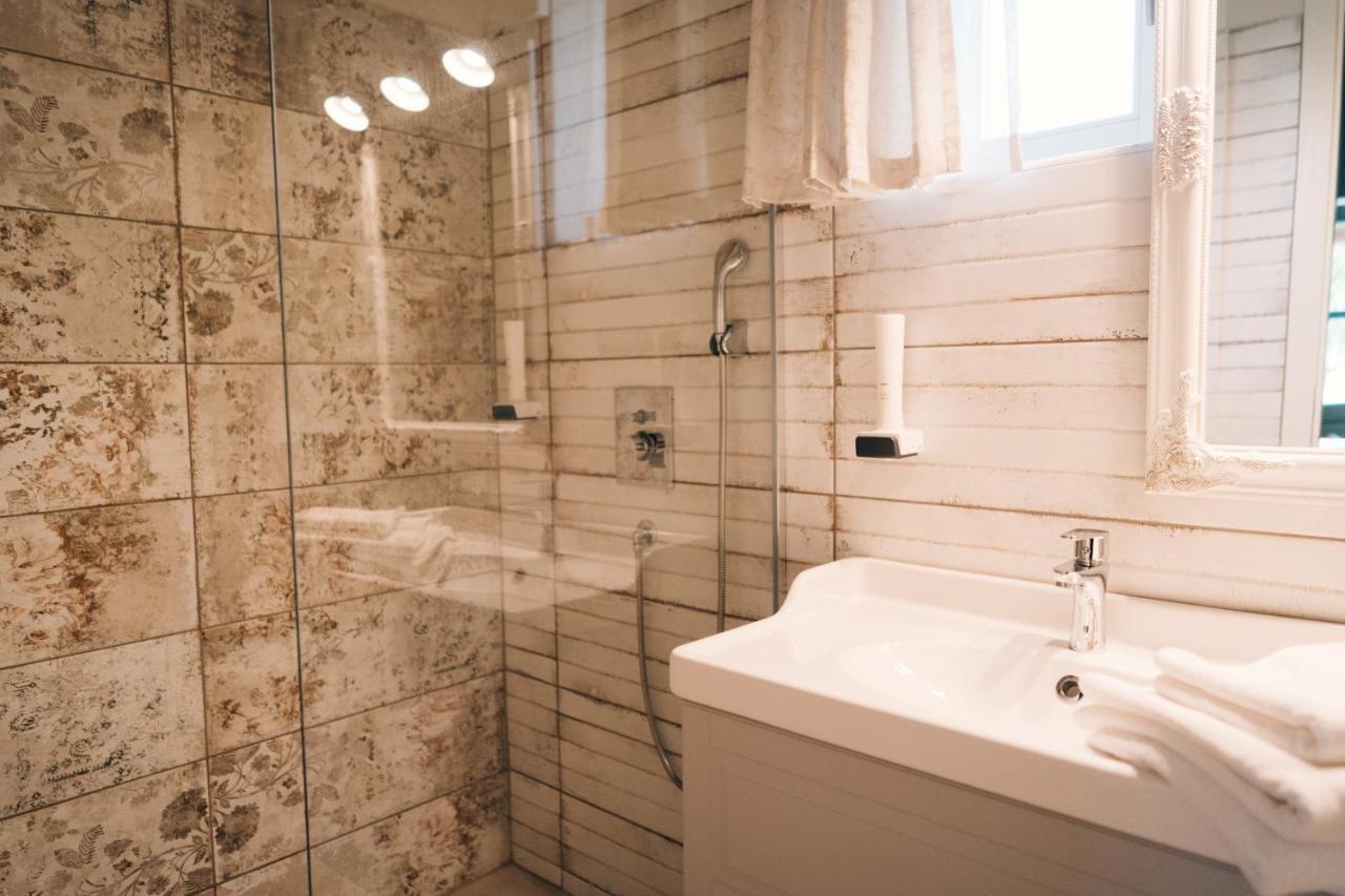 Pajta Apartman Es Vendeghaz Tata Exterior photo